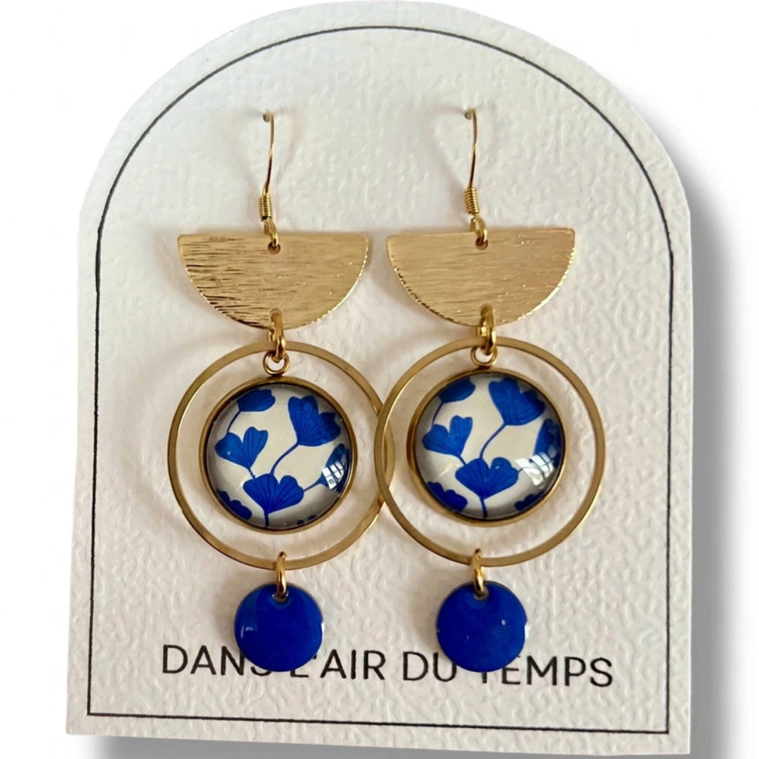 Boucles d'oreilles feuilles de ginkgo bleues finition dorée