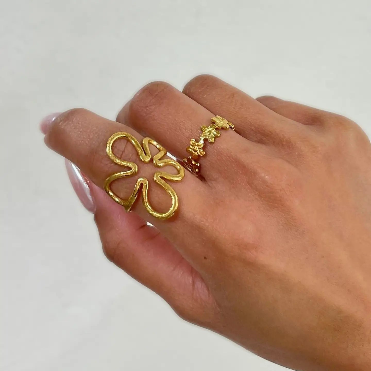 BagueMargueritte en acier doré brossé