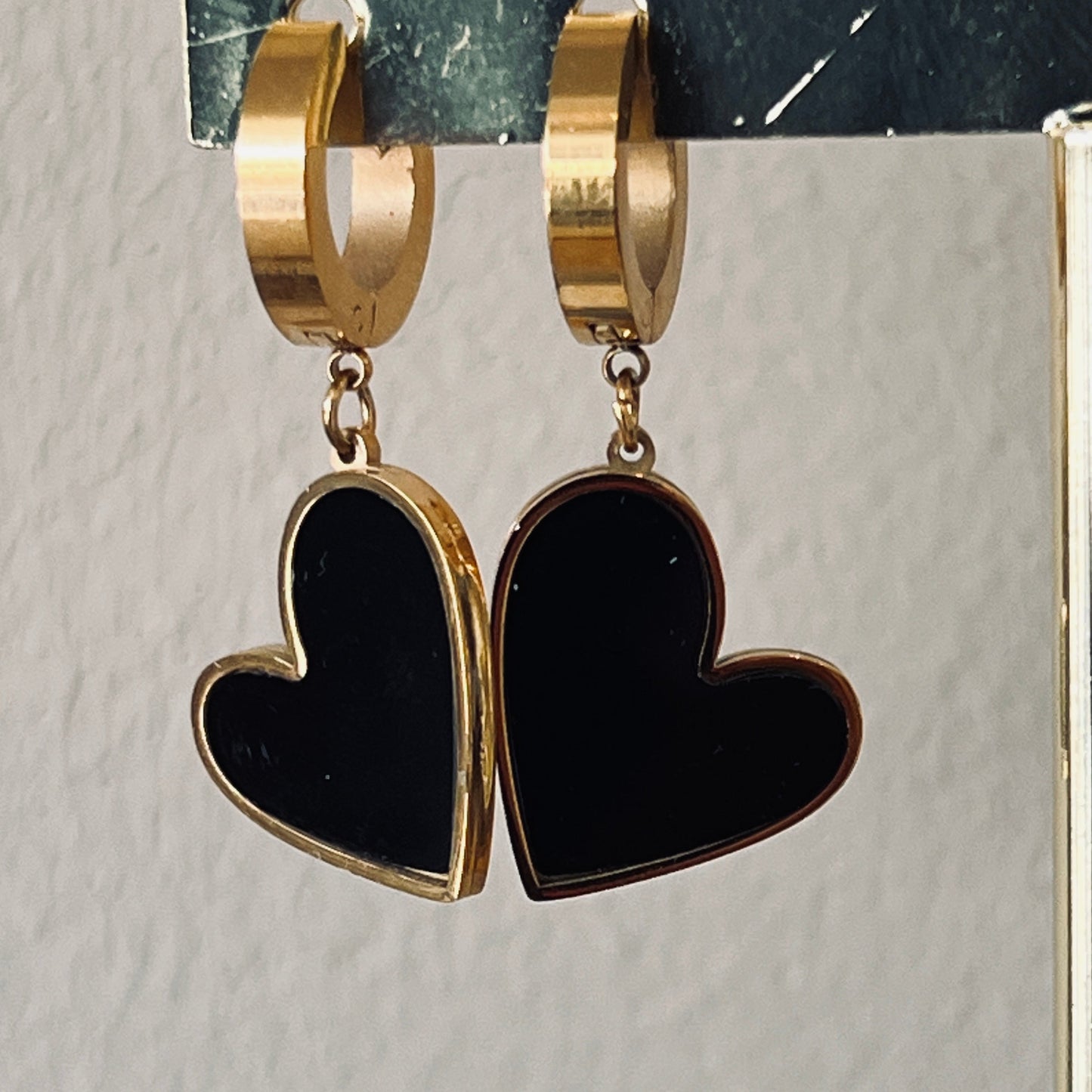 Boucles d'oreilles coeur noir acier