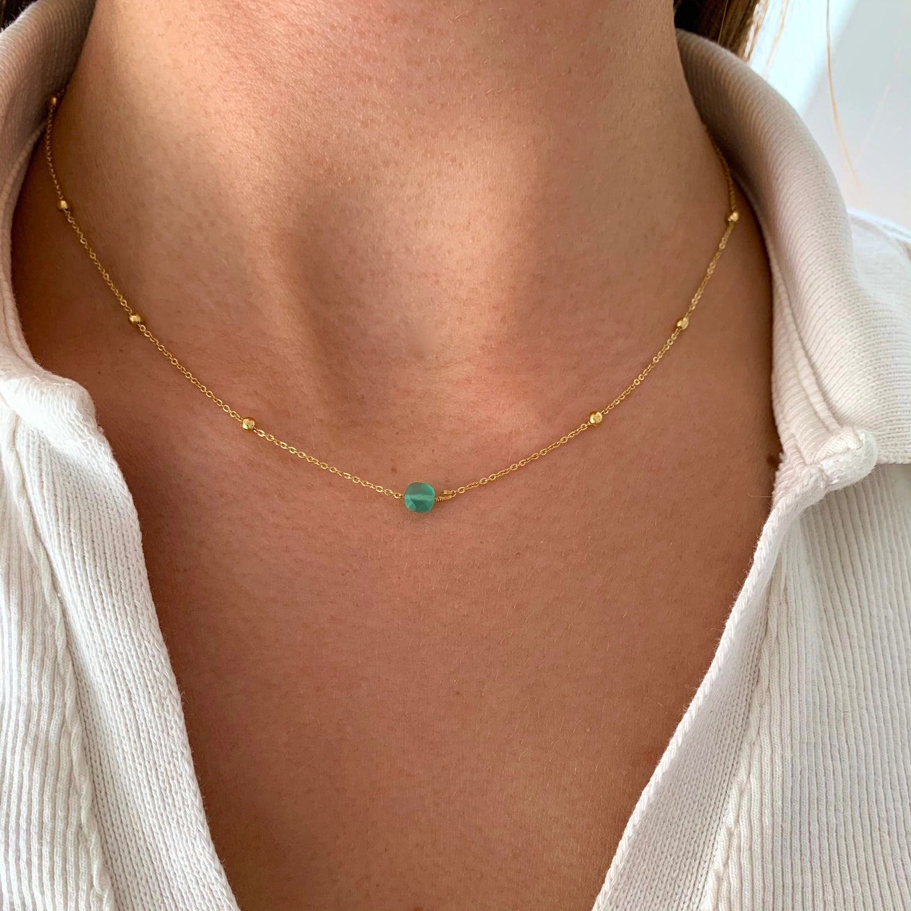 Collier fin pendentif pierre agate verte