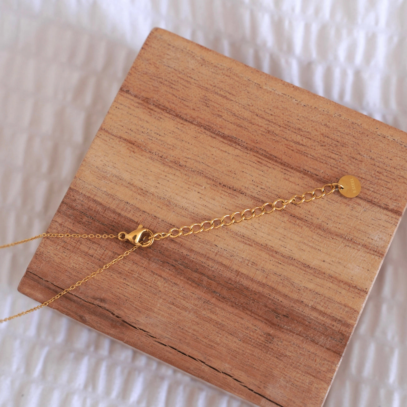 Collier acier inoxydable pendentif trèfle blanc en nacre