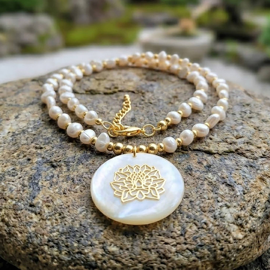 Collier court Aurora nacre et perle d'eau douce